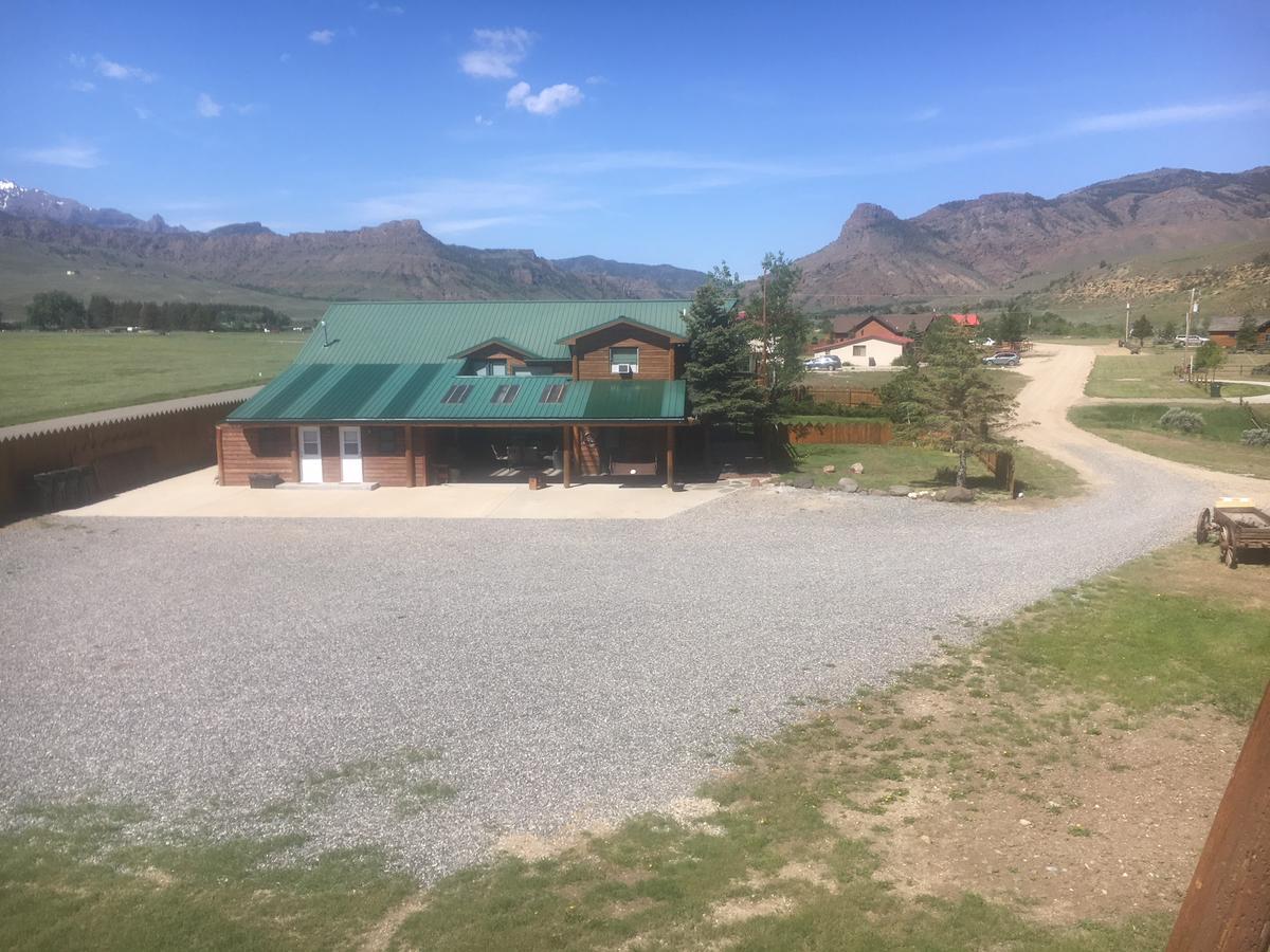 Yellowstone Valley Vacation Lodge Cody Exterior photo